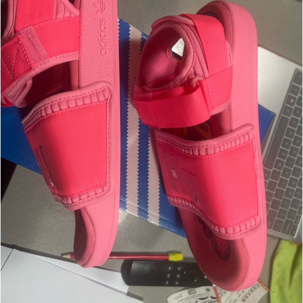 Adidas - Picture 4 of 6